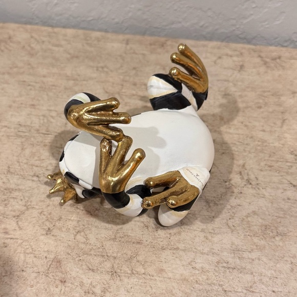 Mackenzie Childs Frog Pot Climber - Picture 4 of 4